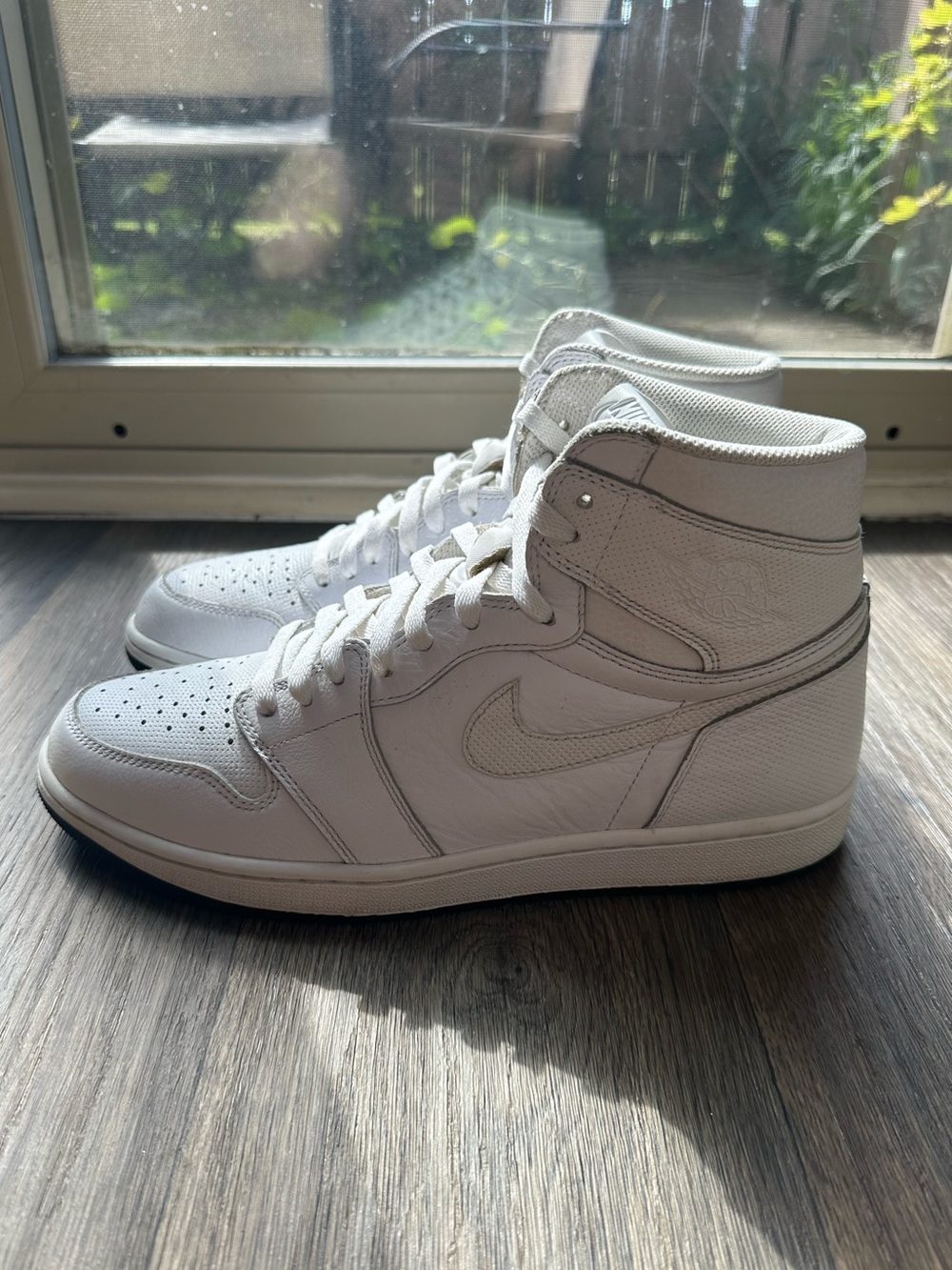 Air Jordan 1 Retro High OG “White Perforated”
